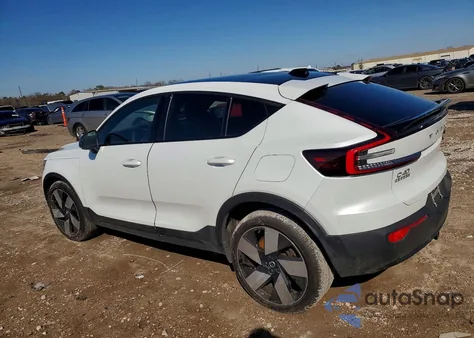 2023 Volvo C40 Recharge Ultimate z USA, uszkodzony, nr VIN YV4ED3GM3P2050178